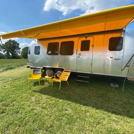 Amerikaanse Airstream Voor 2 Personen Reutum Buitenkant foto