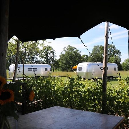 Amerikaanse Airstream Voor 2 Personen Reutum Buitenkant foto
