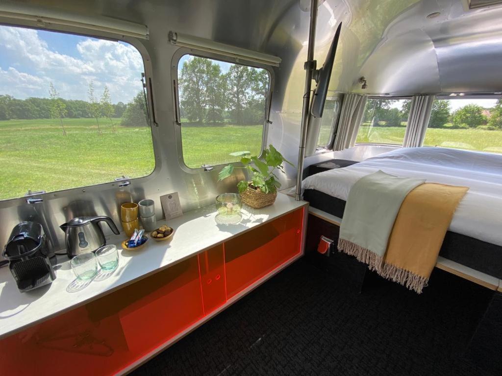 Amerikaanse Airstream Voor 2 Personen Reutum Buitenkant foto